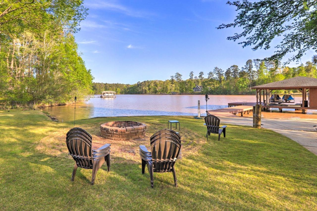 Villa Chic Lake Sinclair Retreat With Dock And Hot Tub! Resseaus Crossroads Exterior foto